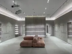 3 - Stella McCartney Trafalgar Kuwait